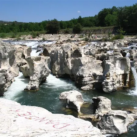Aux Portes De L'ardeche Et Des Cevennes