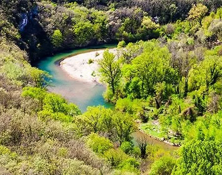 Aux Portes De L'ardeche Et Des Cevennes